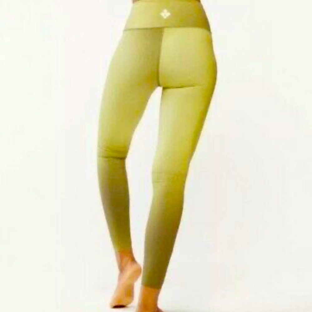 Fierce + Regal The Airbrush Legging Citron-Army Size Small green gray yellow EUC